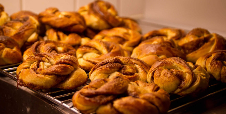 Find out the dates, history and traditions of Cinnamon Roll Day.